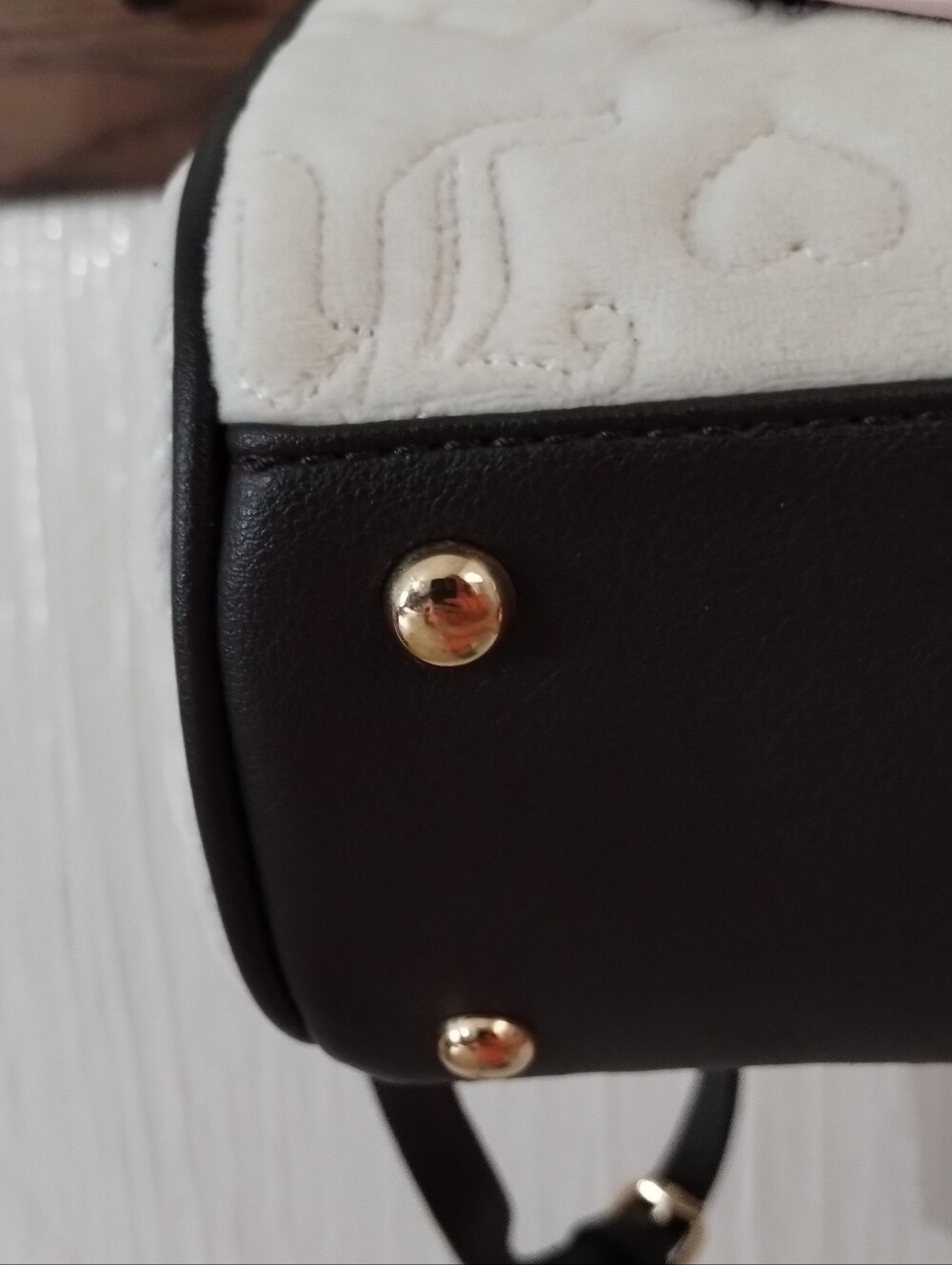 Juicy Couture Velvet Cream Quilted Monogram Satchel Bag. Final Price - Picture 9 of 12